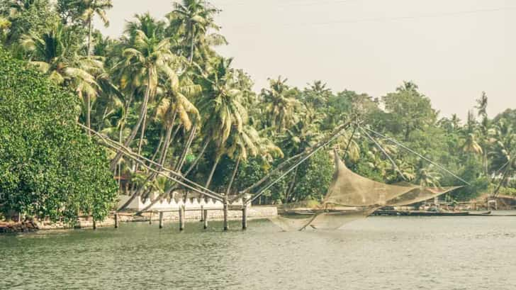 boot van kollam naar alleppey