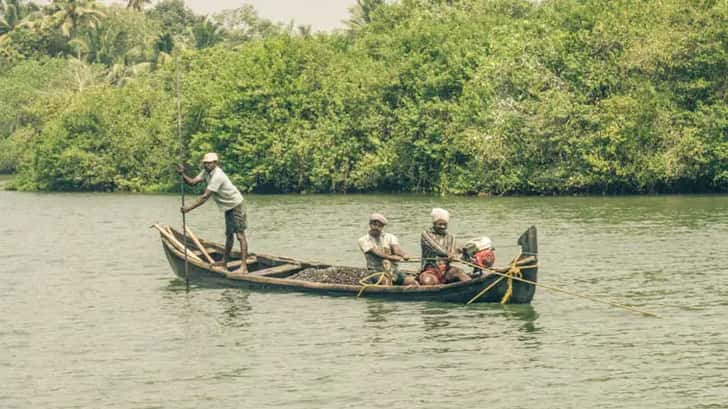 boot van kollam naar alleppey