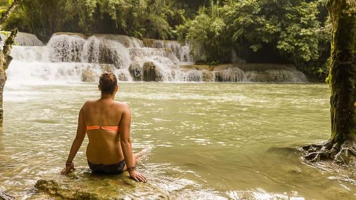 Tat Kuang Si waterval