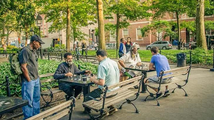 Schakende mannen in Central Park