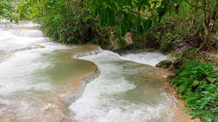 Mooiste watervallen: Kuang Si Falls Luang Prabang, Laos