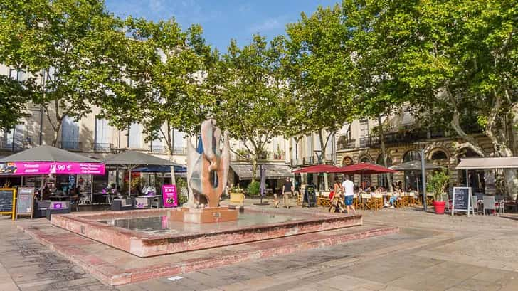 Place du Marche aux Fleurs