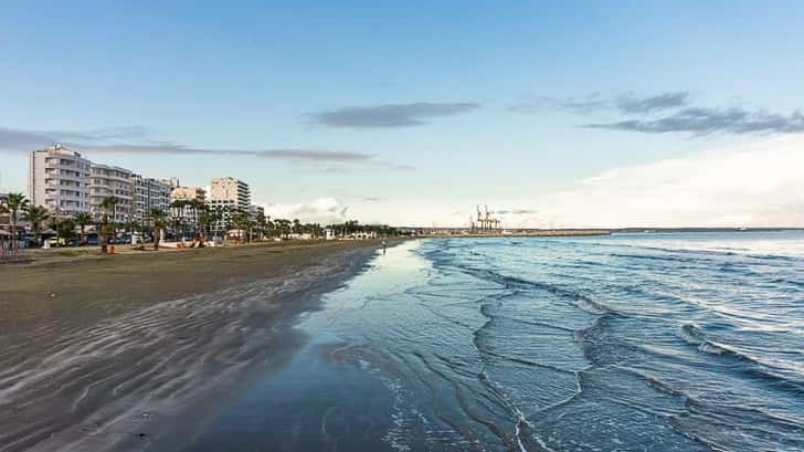 Strand Larnaca