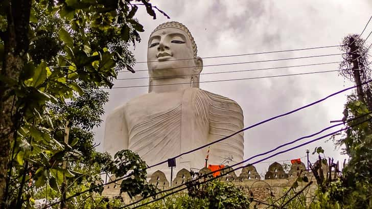 Bahirawakanda Vihara Buddha Statue