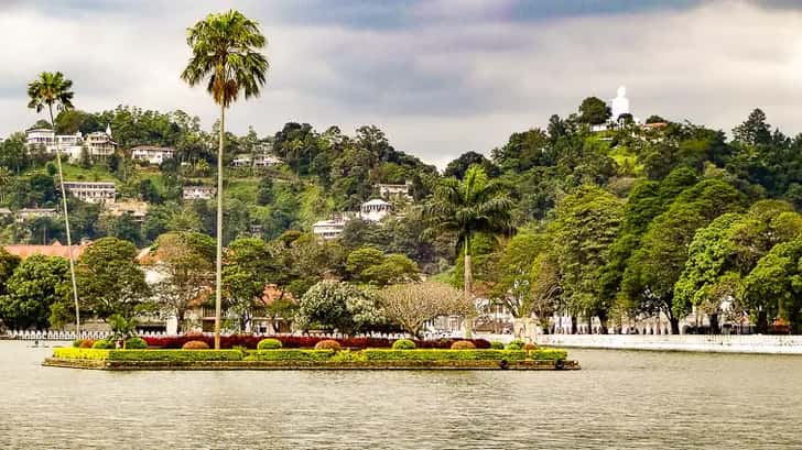 Kandy Lake