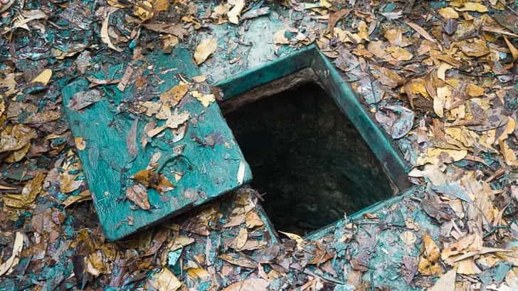 Cu Chi Tunnels