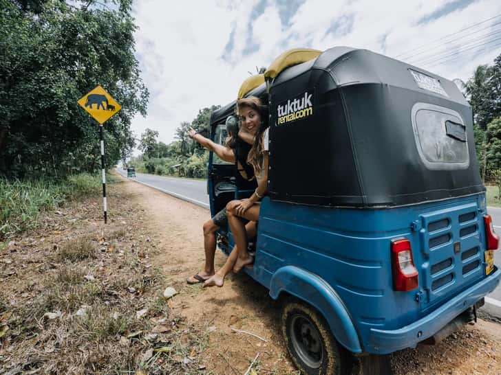 Tuktukrental.com