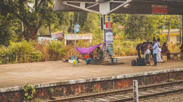 Treinstation India