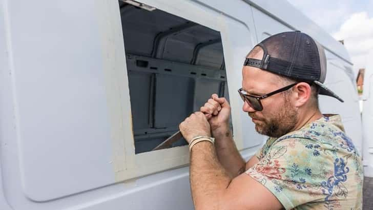 Bus vijlen na plaatsen ramen