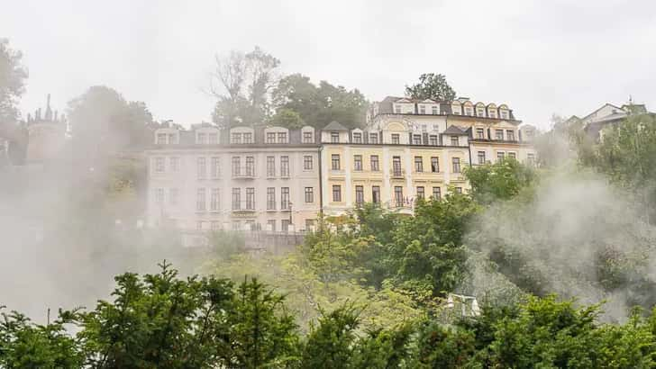 Hot Spring Colonnade