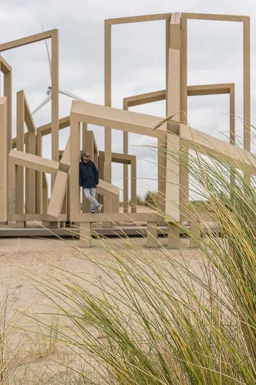 De Zandwacht op het Maasvlaktestrand Voorne-Putten