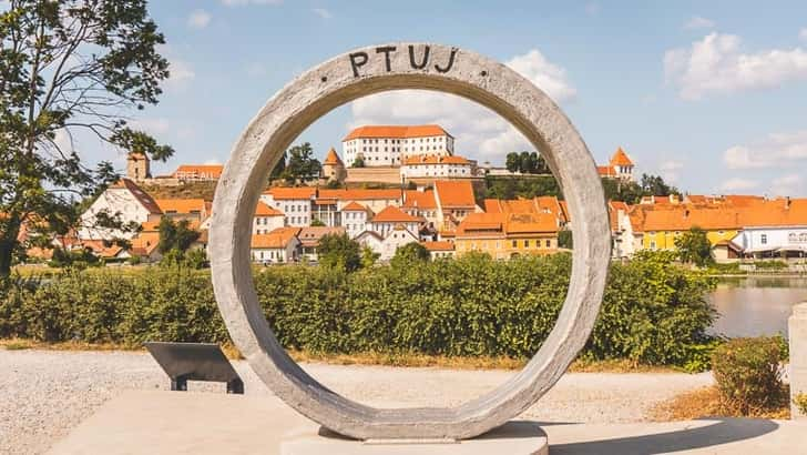 Doen in Ptuj Slovenië