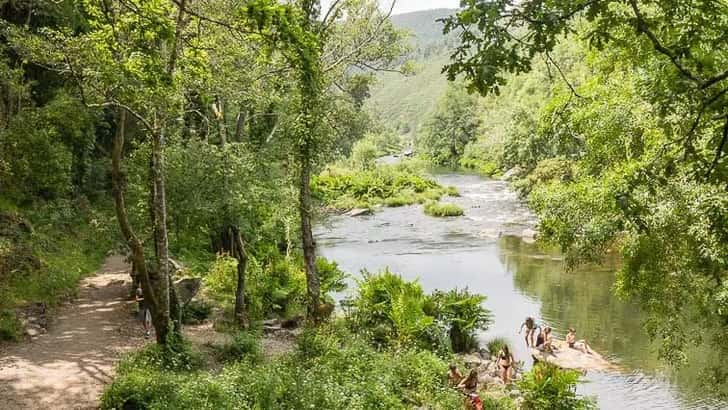 Praia fluvial do Vau