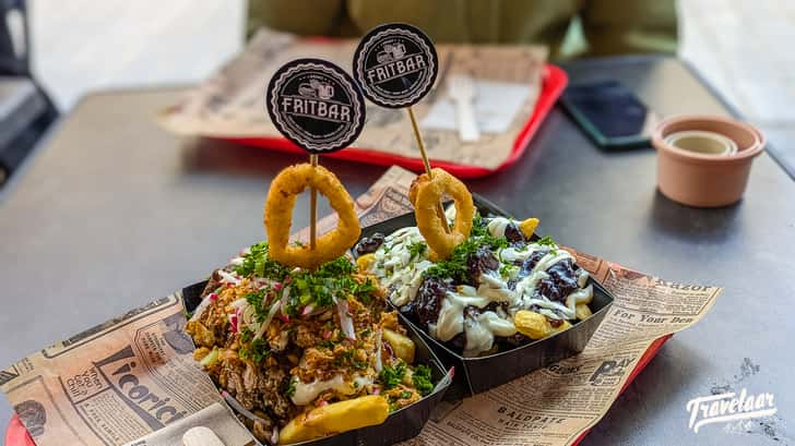 Loaded Fries eten in Brugge bij Fritbar Brugge