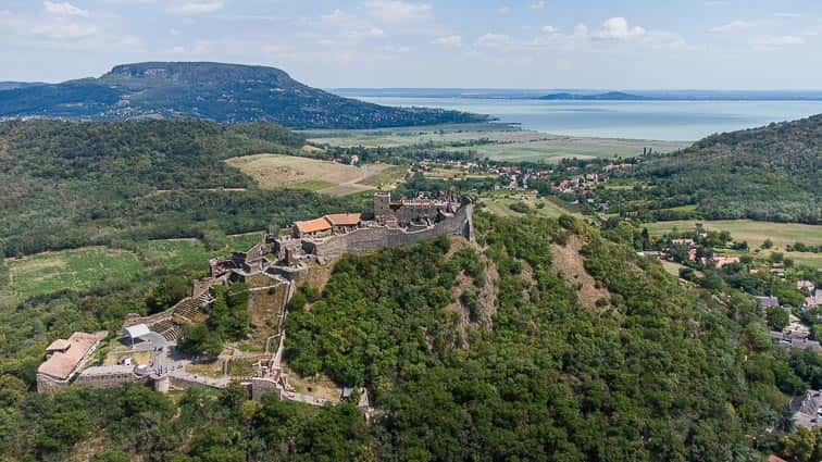 Szigliget aan het Balatonmeer in Hongarije