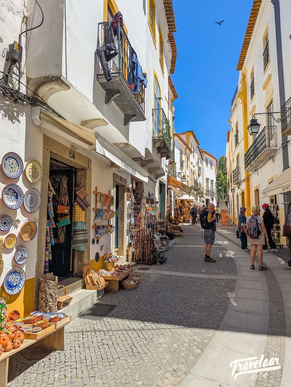 Evora 