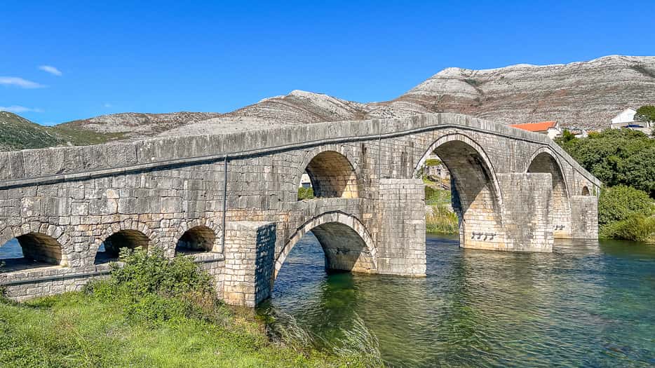 Arslangica brug over de Trebisnjica rivier