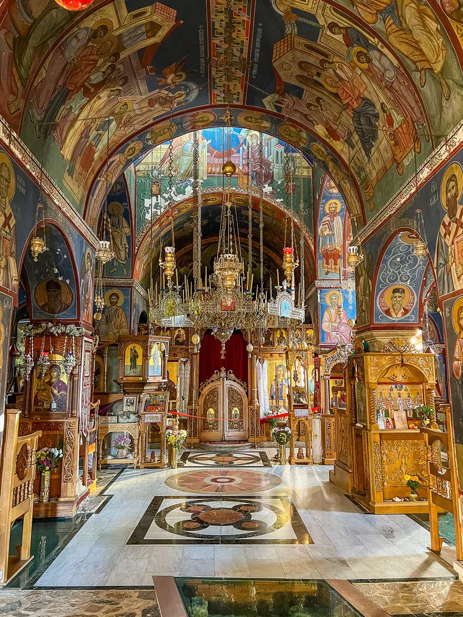 Binnekant Tvrdoš klooster in Bosnië-Herzegovina