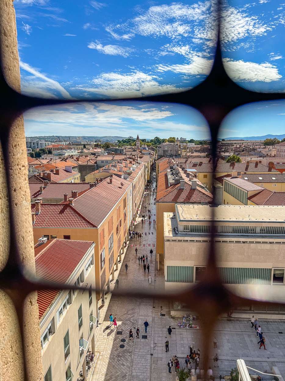 Beklim de Bell Tower in Zadar voor een te gek uitzicht 