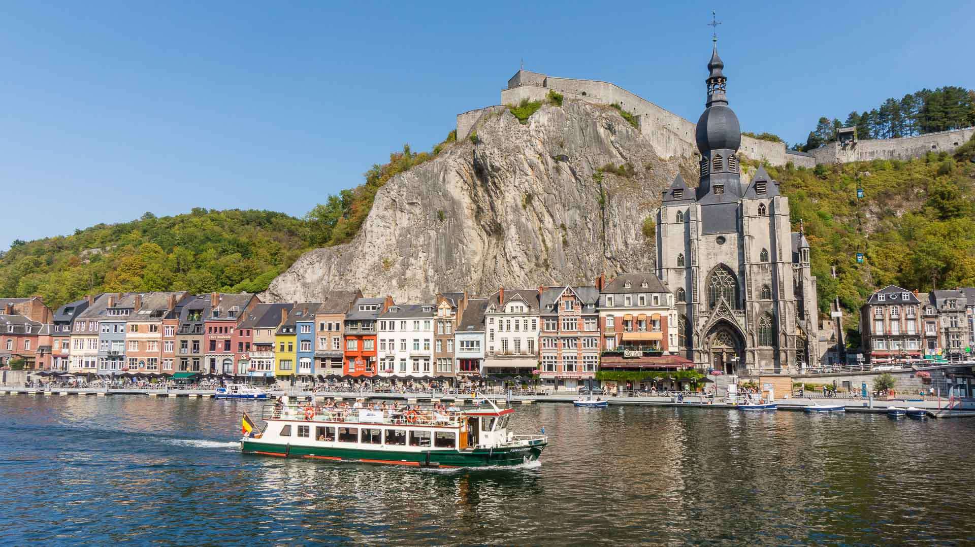 Benelux Roadtrip - Dinant in België