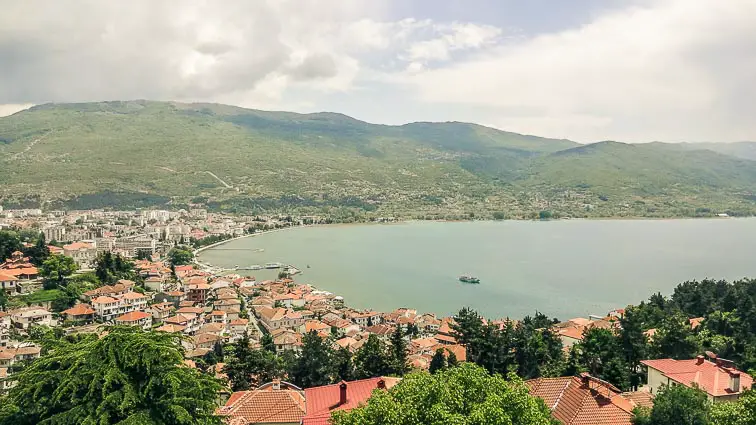 Meer van Ohrid. Hoe duur is Macedonië?