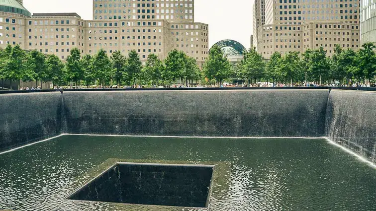 911 memorial. Doen in New York
