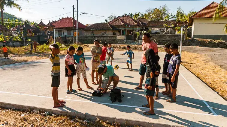 Nusa Penida. Lokale kinderen