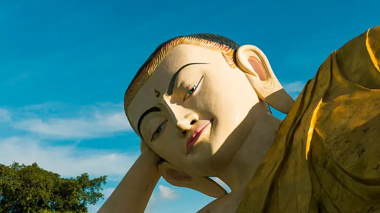 Visum voor Myanmar: Boeddha in Bago