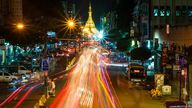 Sule Pagoda Yangon, Myanmar: Wat te doen in Yangon
