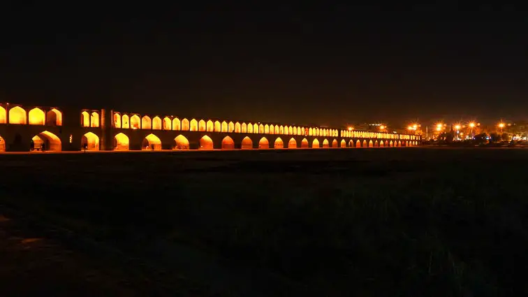 Doen in Isfahan: De bruggen van Esfahan