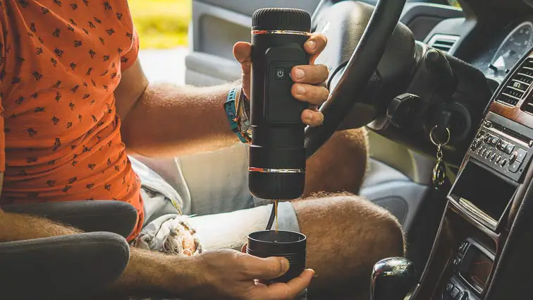 Koffie zetten in de auto met de PortoPresso