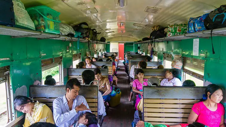 Openbaar vervoer backpacken in Myanmar
