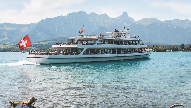 Boot over de Thunersee